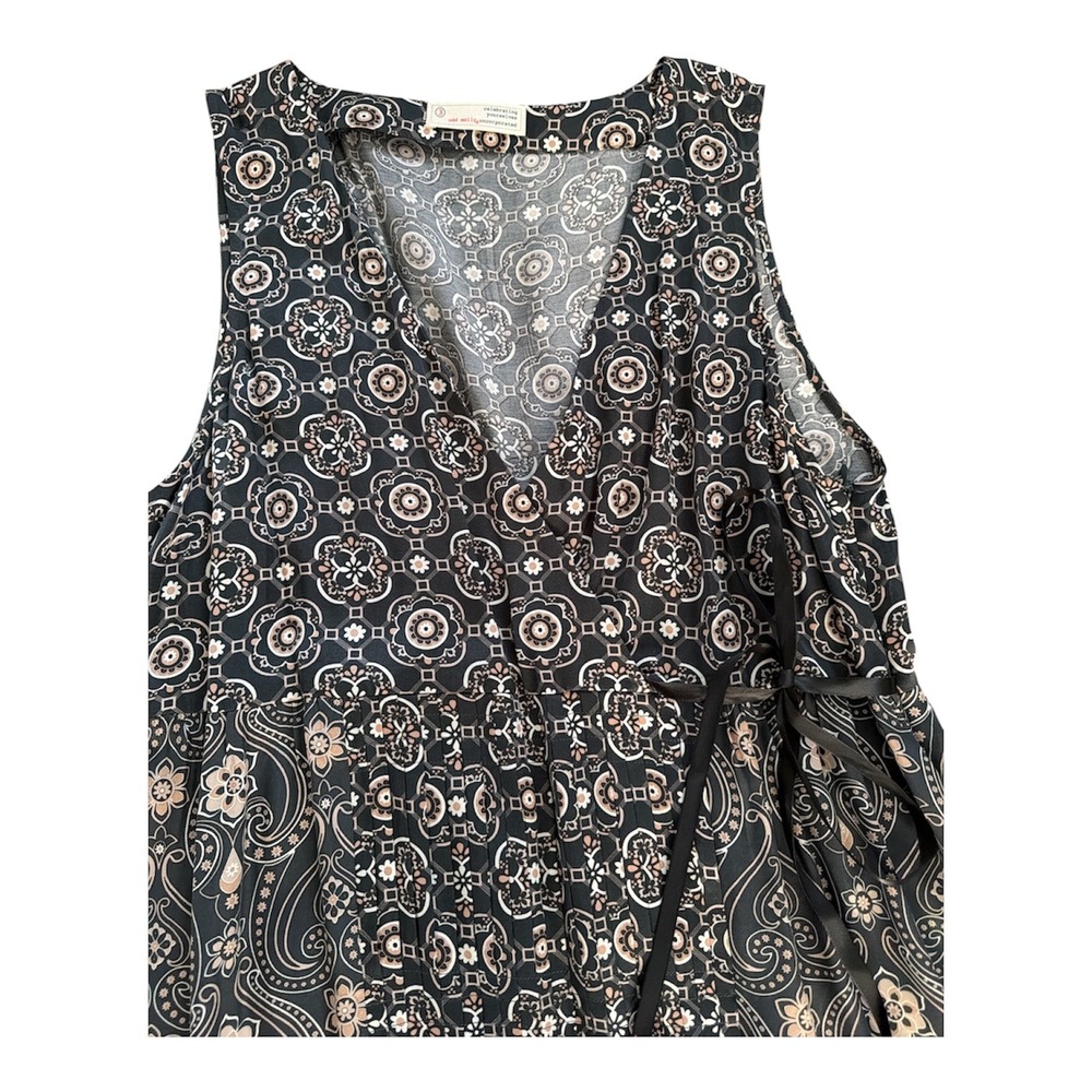 Odd Molly Women Grey Pink Paisley Medallion Pleated Wrap Dress Size 3 L - Picture 4 of 8